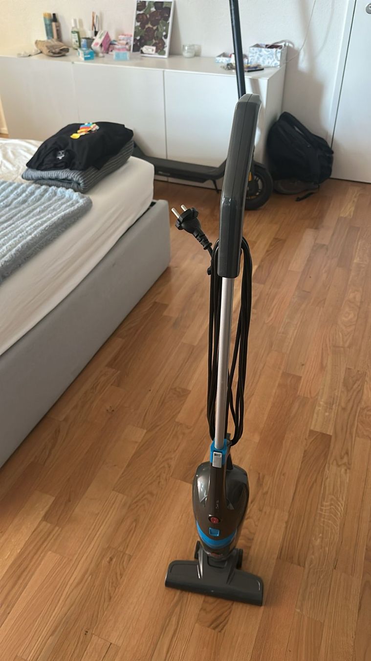 Aspirapolveri & Accessori: Cordless Vacuum Cleaner Verhandelbares Grundstück – Usato da Glattbrugg venduto da bea_k5fr