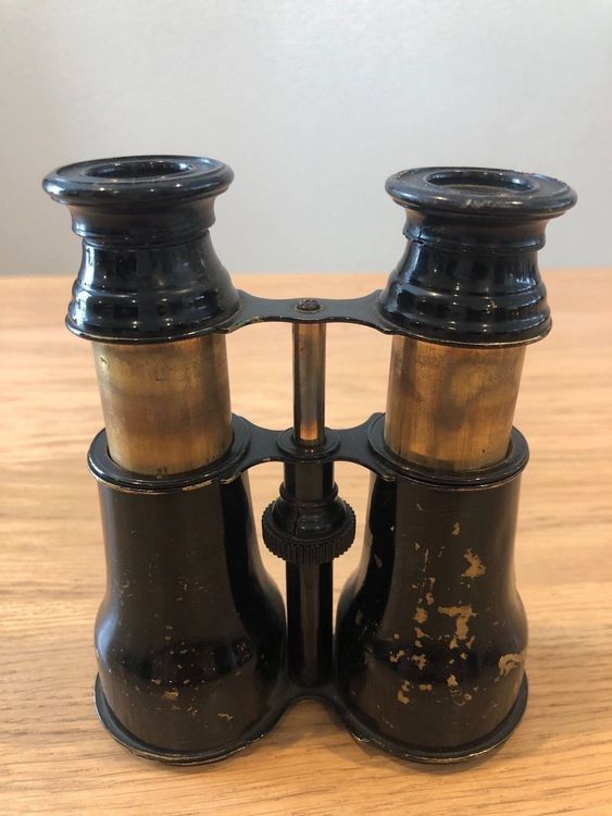 Anciennes jumelles de verres d'opéra vintage blanche