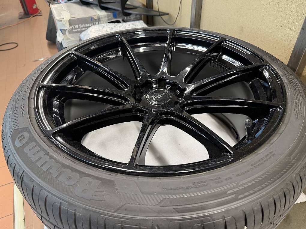 Pneumatici & Ruote complete: Jantes 20 avec pneus , 300km  – Usato da Courrendlin venduto da audittfl 3