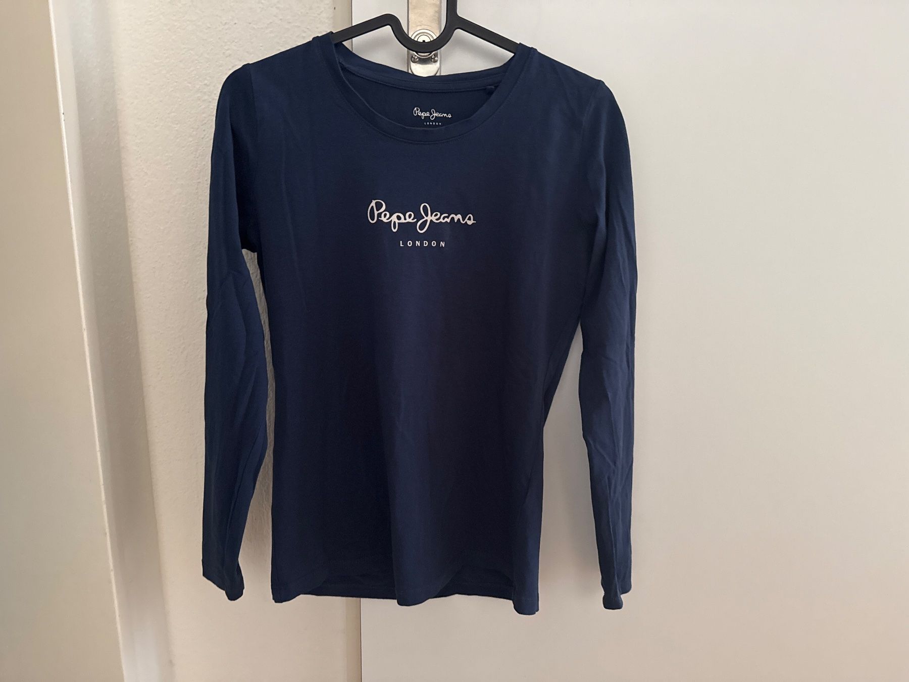 Pepe Jeans Pullover & Sweatshirts: Pepe Jeans Pullover Gr. M – Gebraucht aus Pfäffikon SZ von Melanie335