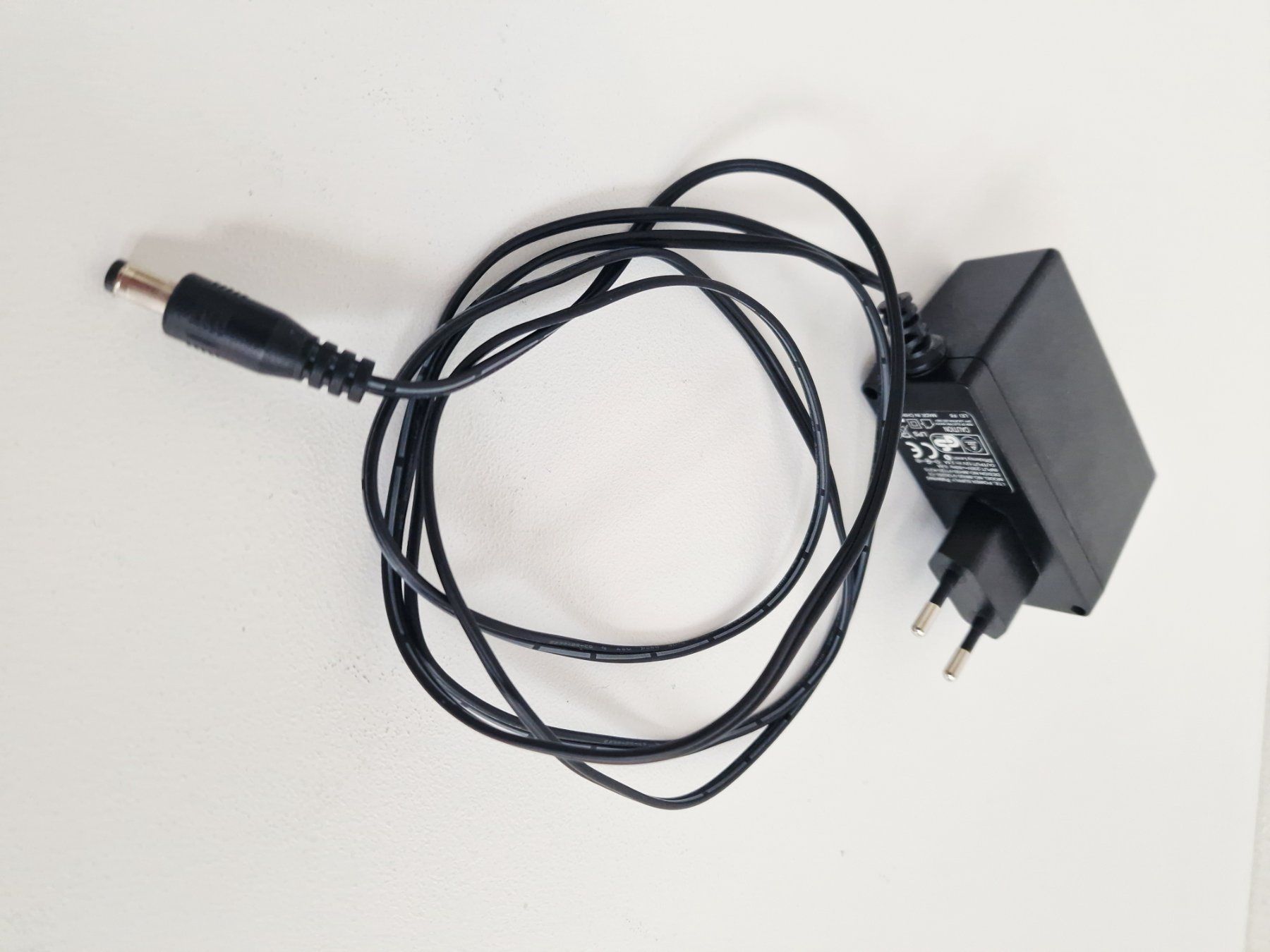 Cavi: Stromkabel Netzteil Kabel 12V – Usato da Hallau venduto da CHACLA