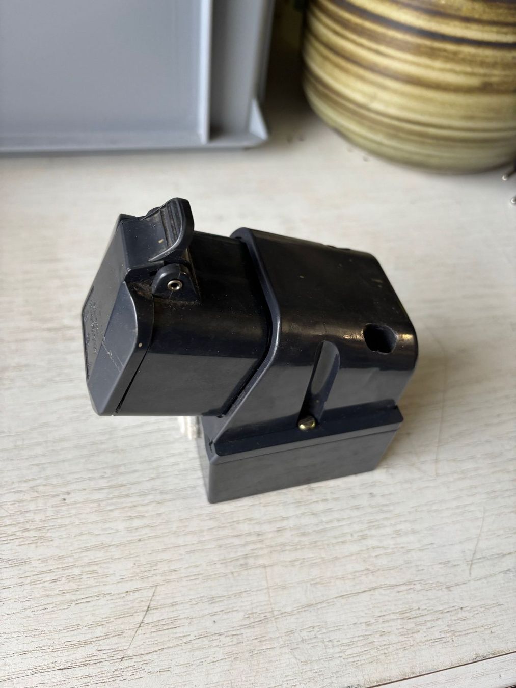 Spine: I15 Stecker und Wandsteckdose 4 polig – Usato da Gerlafingen venduto da Tsuru