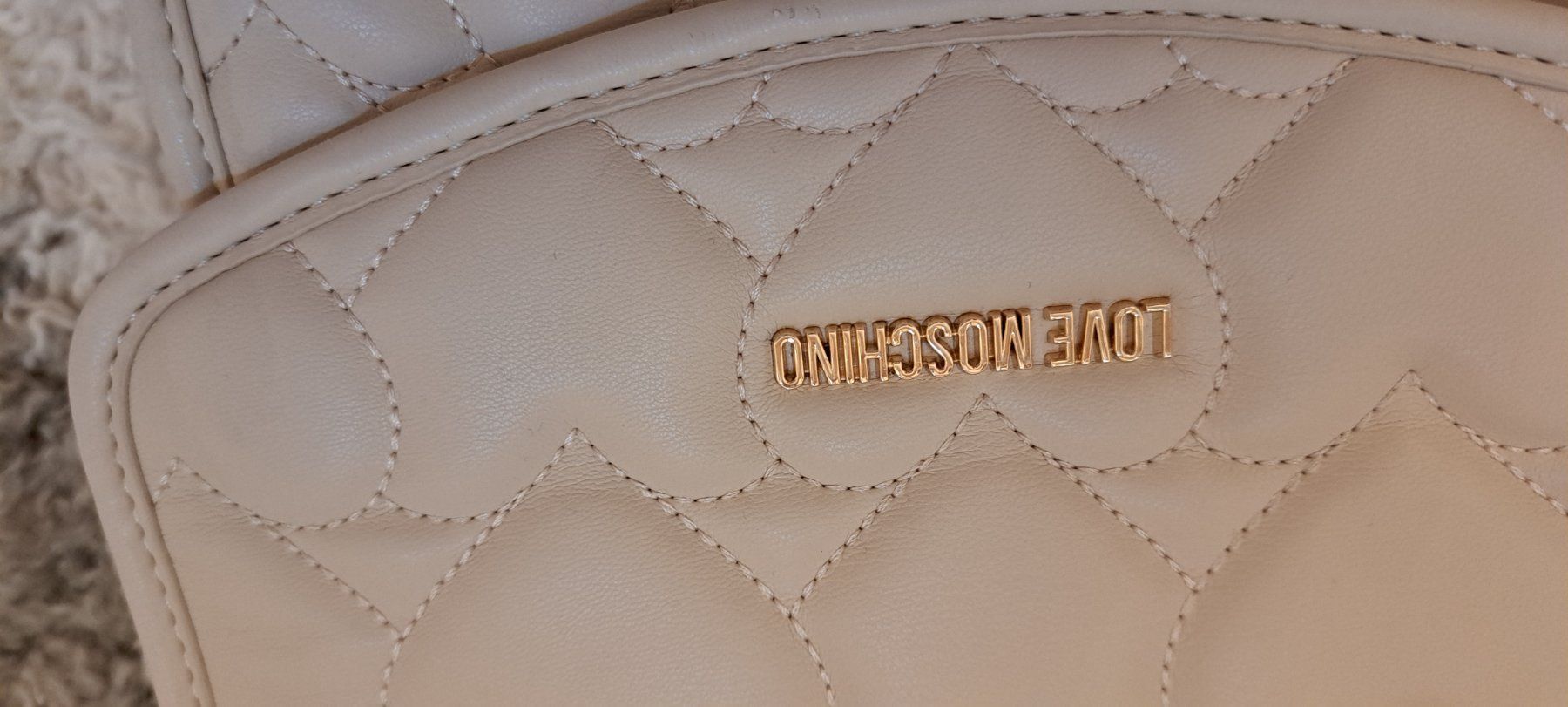 Moschino Borse da donna: Love Moschino Umhängetasche – Usato da Eisten venduto da _saskiia_ 1