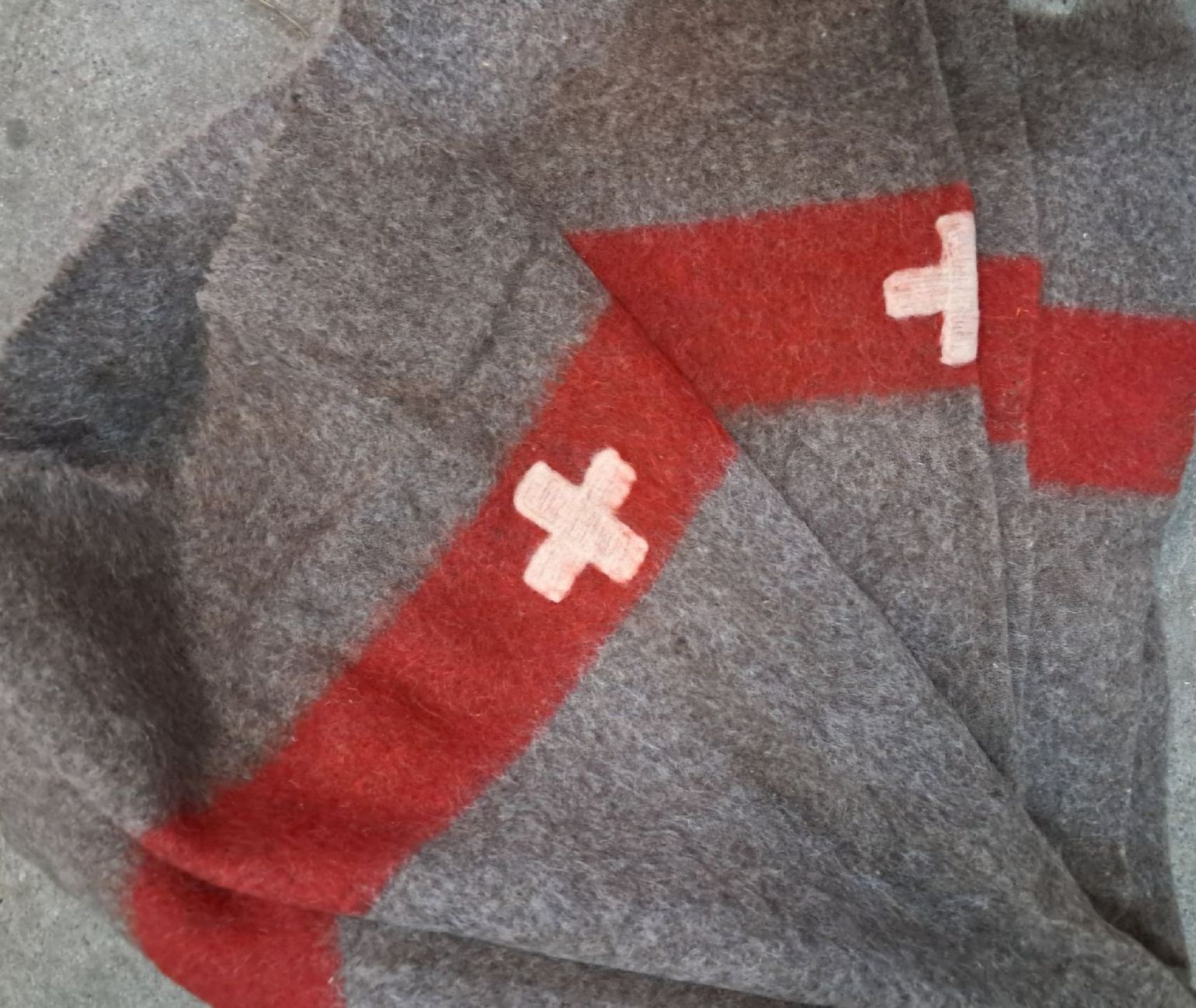 Decken: Schweizer Armeedecke Wolle – Gebraucht aus Fieschertal von Rg8890
