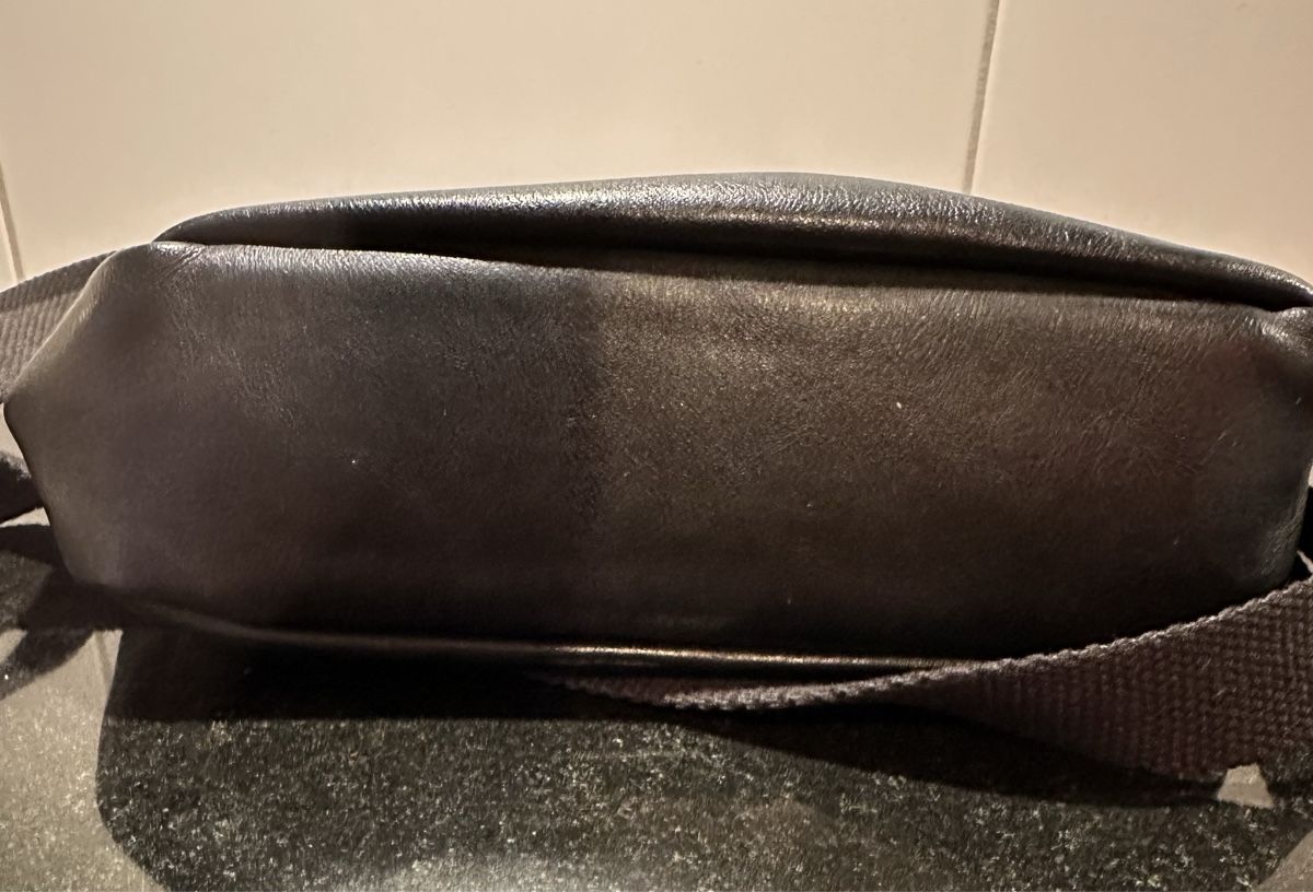 Taschen: Neuwertige schwarze Umhängetasche – Neu (gemäss Beschreibung) aus Münsingen von Innchen 4