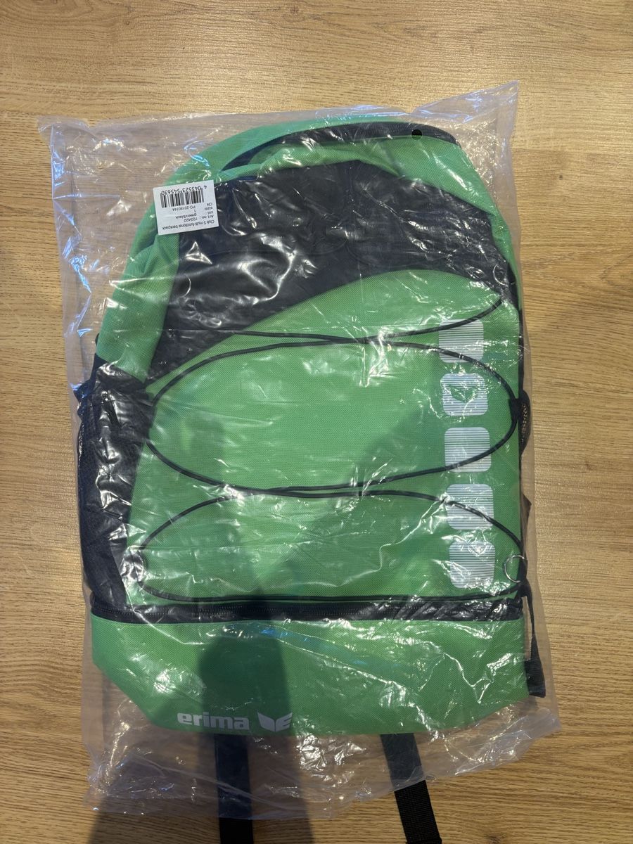Erima Sacs à dos: Erima Rucksack grün, Neu! – Neuf avec emballage d'origine à Kirchberg SG par lar_8mw6 1