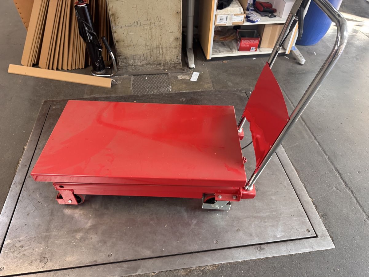 Piattaforme elevatrici & Crick: Scherenhubwagen 350kg – Usato da Münchwilen TG venduto da Max22 1