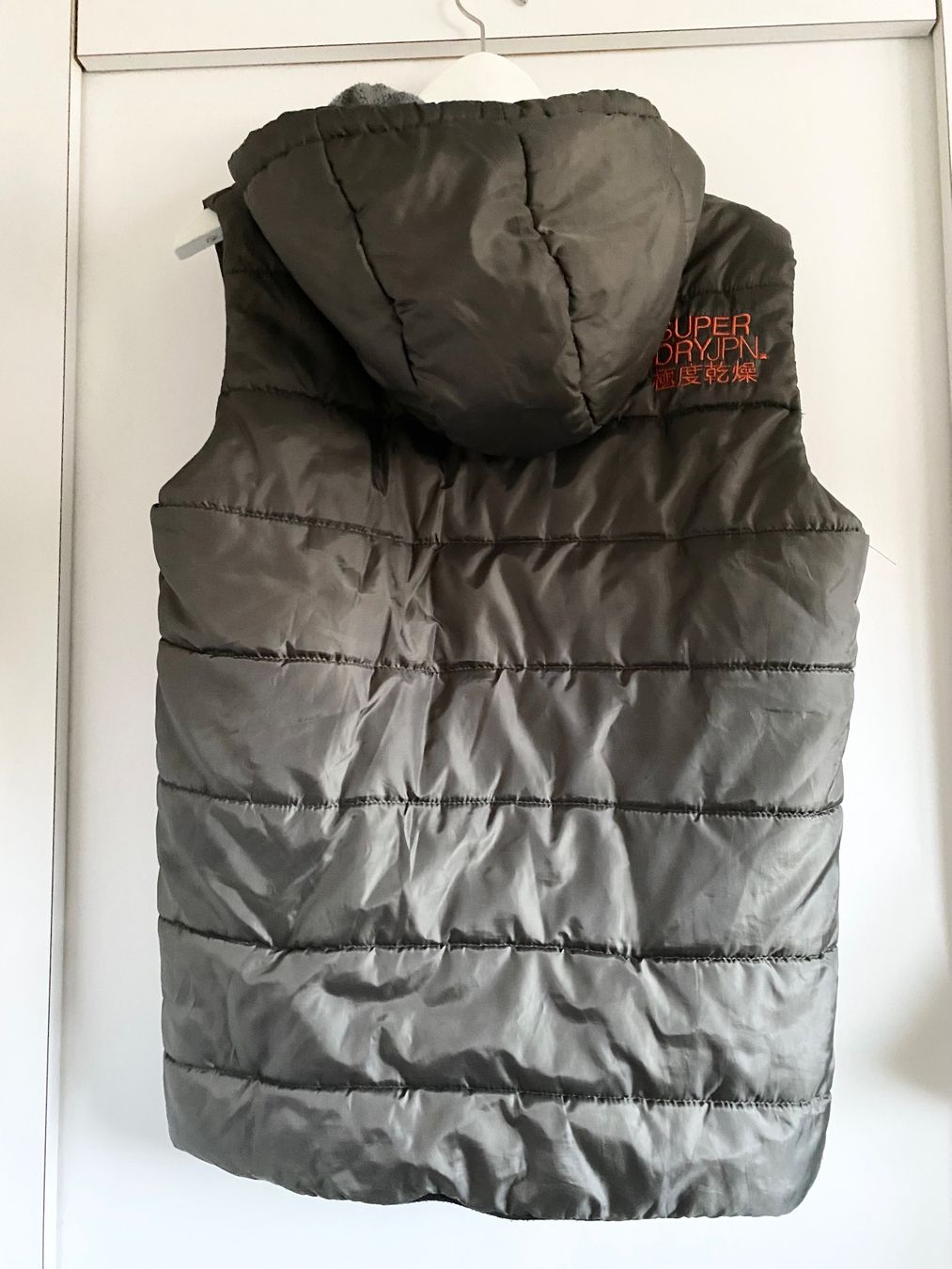 Gilets & Westen: Gilet Gr.S Supetrry neuwertig – Gebraucht aus Bolligen von Mitica 1