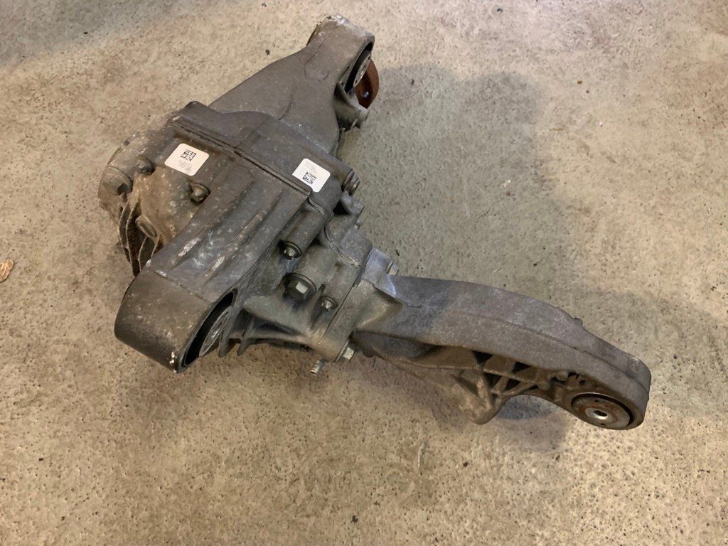 Jeep Tutti pezzi di ricambio auto: Differential Vorderachse Jeep Grand Cherokee Dodge Durango – Usato da Stetten AG venduto da klappag 1