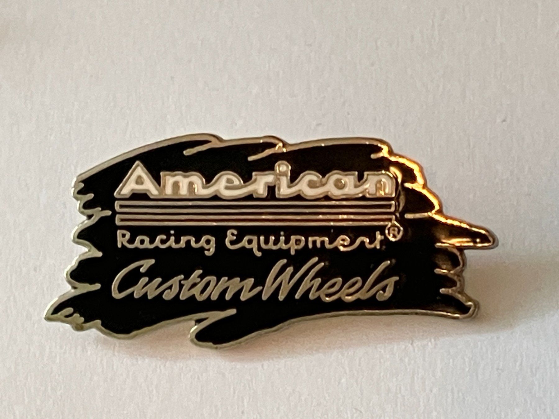 Placchette & Badge: 1 Pin American Racing Equipment Custom Wheels – Usato da Basel venduto da djwwpp