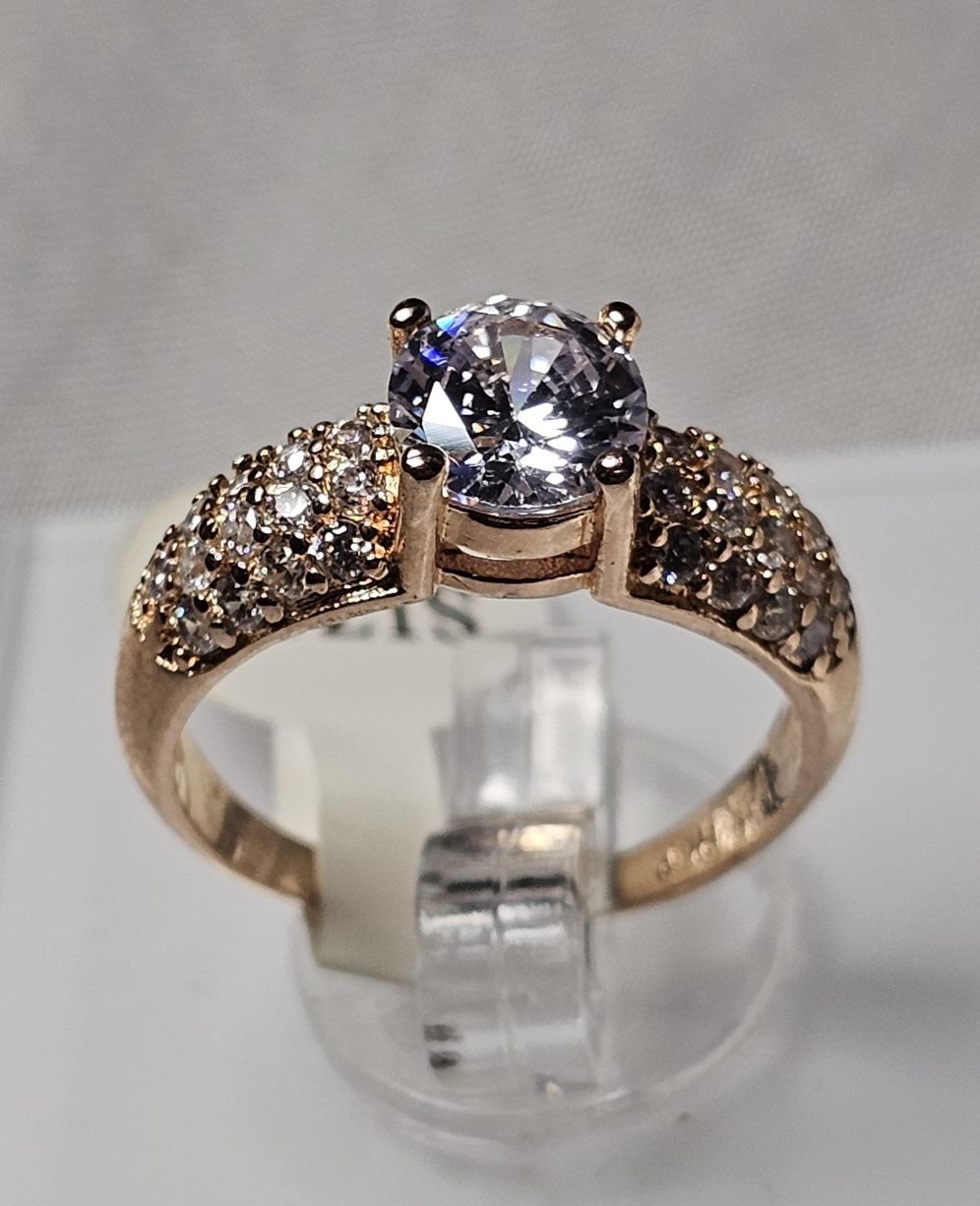 Anelli: Vergoldeter Ring mit weissem Zirkonia, Gr. 7.5 – Nuovo (secondo la descrizione) da Grenchen venduto da dar_6d52 5