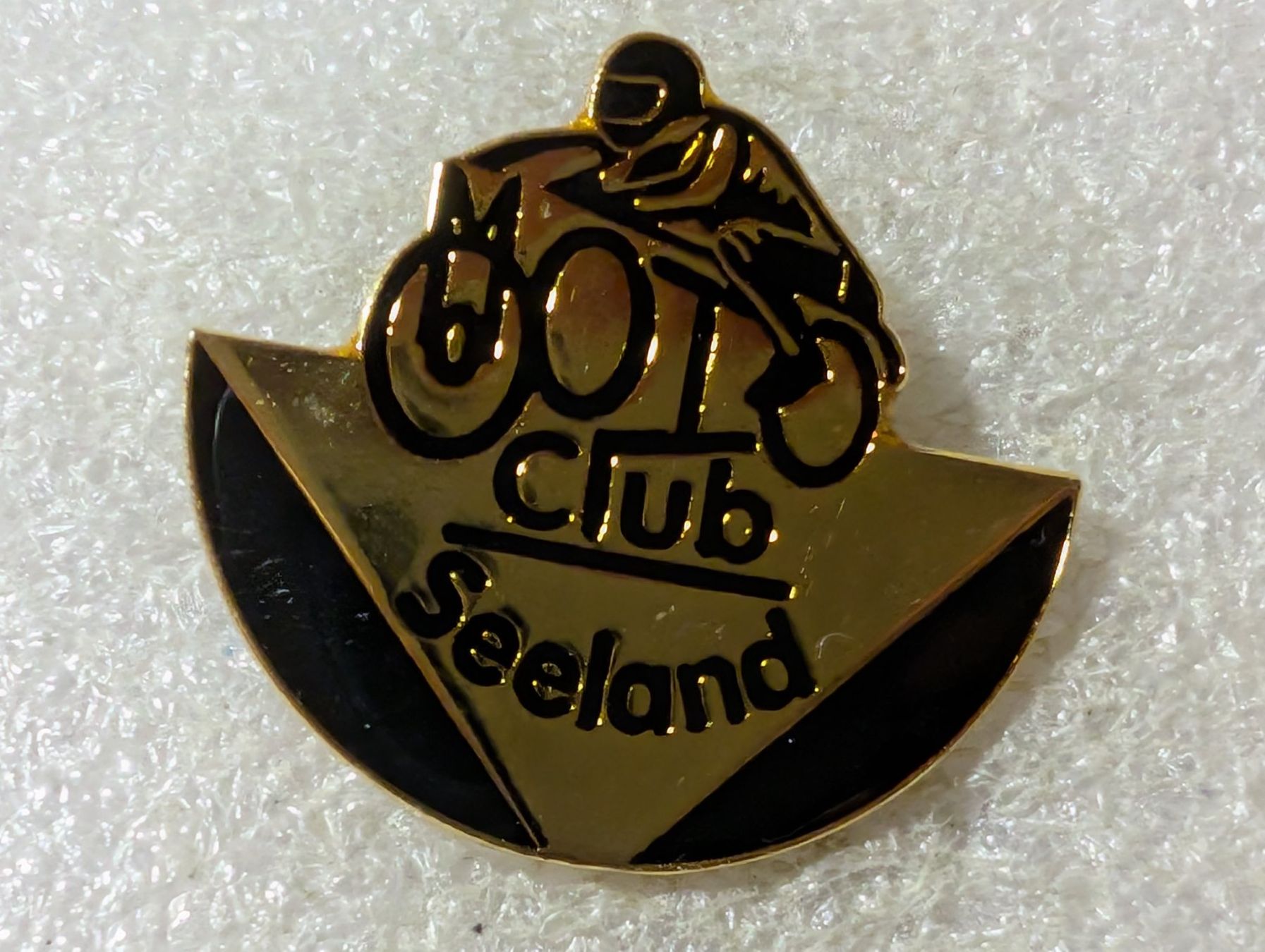 Placchette & Badge: Ansteckpin 115: Club Seeland – Usato da Oppligen venduto da Pin-Fall-Shop