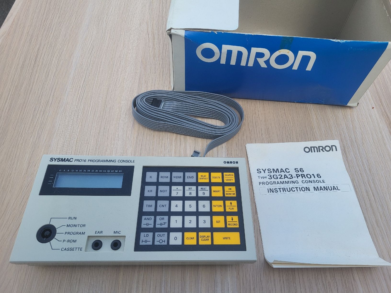 PCs: Omron Sysmac programming console – Neu und originalverpackt aus Wila von