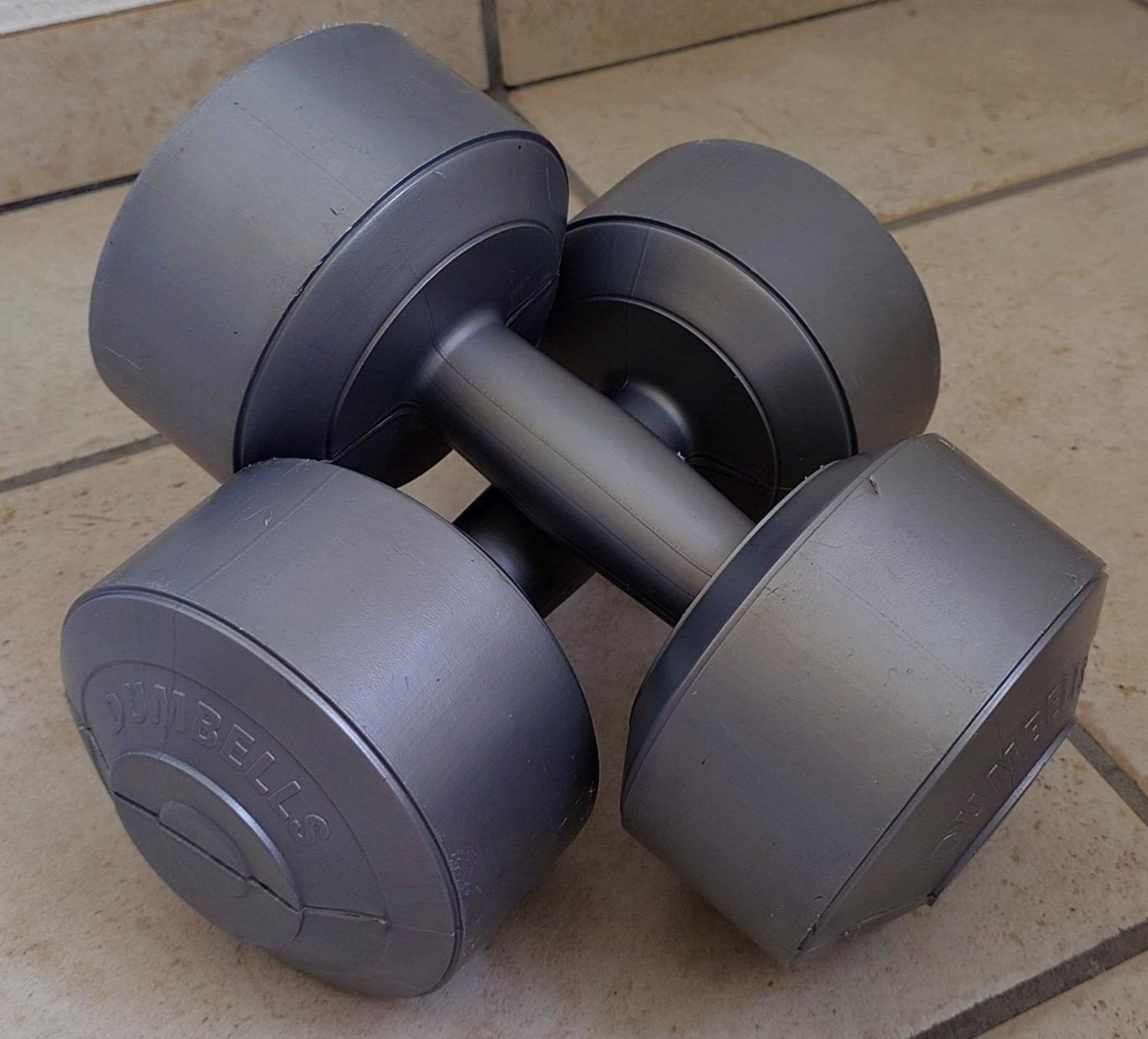 Manubri & Pesi: DUMBBELLS - Hanteln 5Kg – Usato da Biel/Bienne venduto da TheShop4U