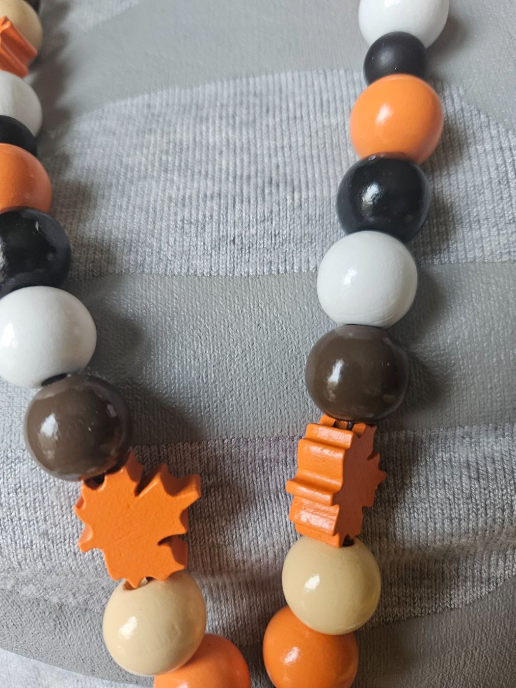 Catenine: collier porte lunettes perles bois – Nuovo e nell'imballaggio originale da Thônex venduto da lacomtessedesfees 4