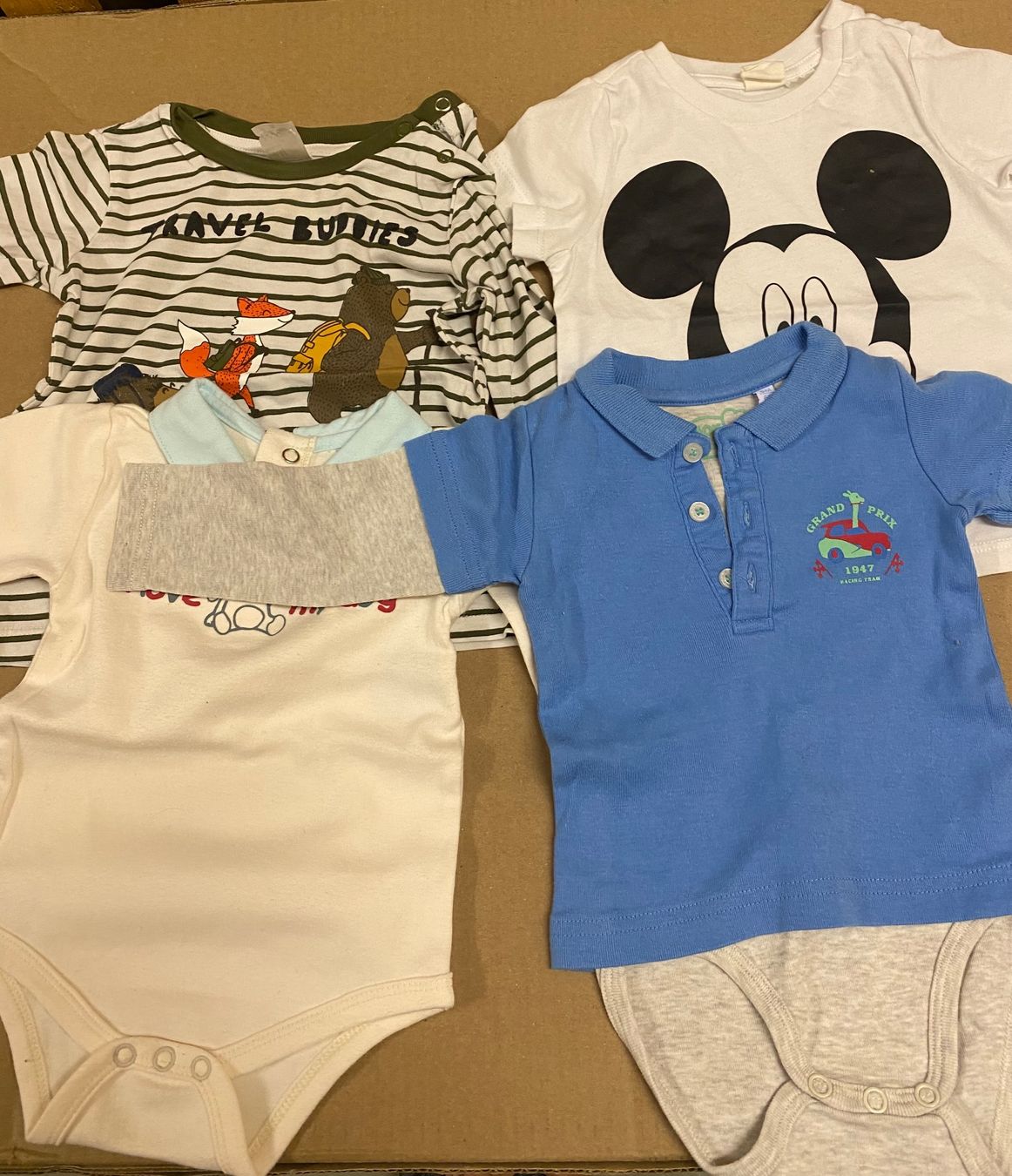Lotti & Set di vestiti: Kinder Kleider Grösse 68 – Usato da Zürich venduto da MaSte