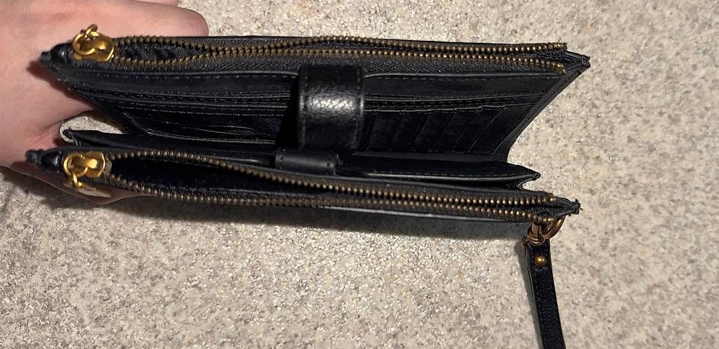 Portamonete: Guess Portemonnaie – Usato da Oberentfelden venduto da ale_k6mj 3