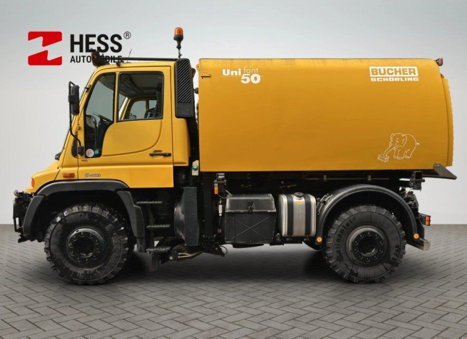 Mercedes-Benz Veicoli commerciali: Unimog U400 Kehrmaschine – Usato da Alpnach-Dorf venduto da Hess-Automobile 1