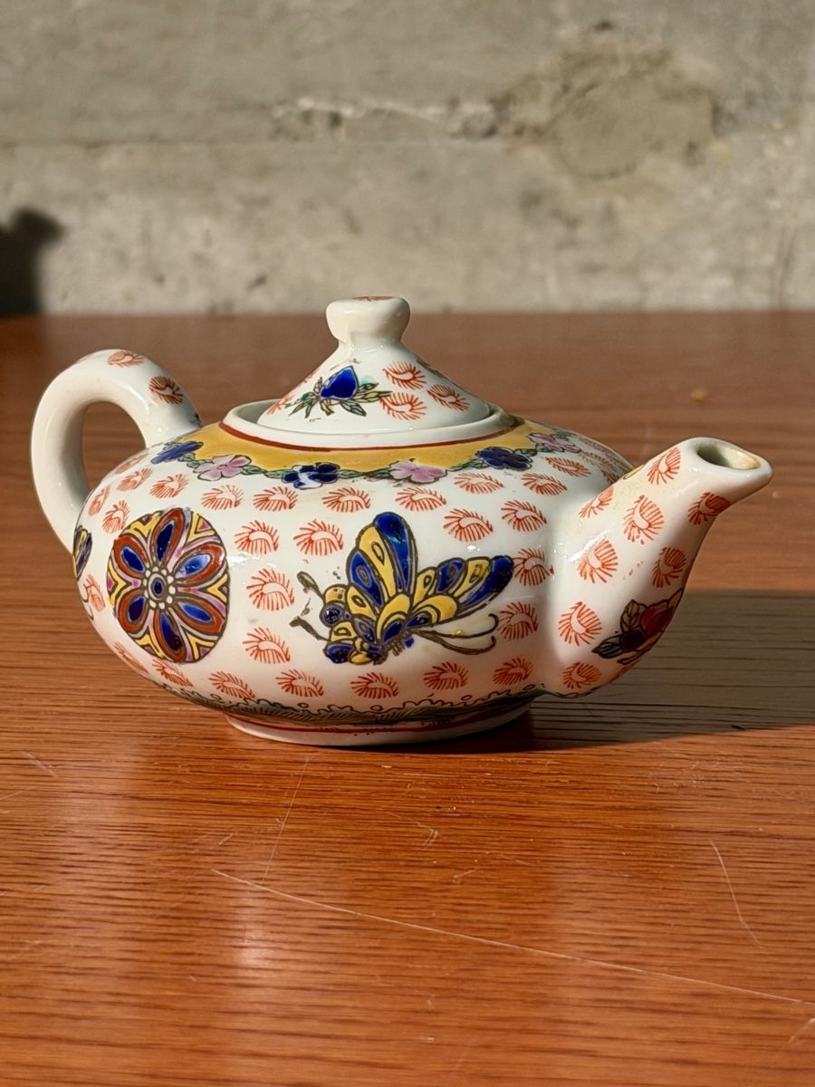 Teiere: Vintage Chinese Floral Teapot – Usato da Lausanne venduto da vas_mbk2 1