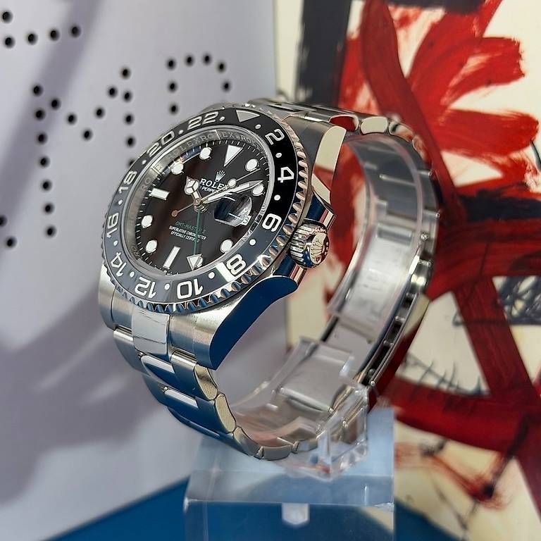 Orologi: Rolex GMT-Master II "Bruce Wayne" 126710GRNR – Usato da Genève venduto da minty.watches 1