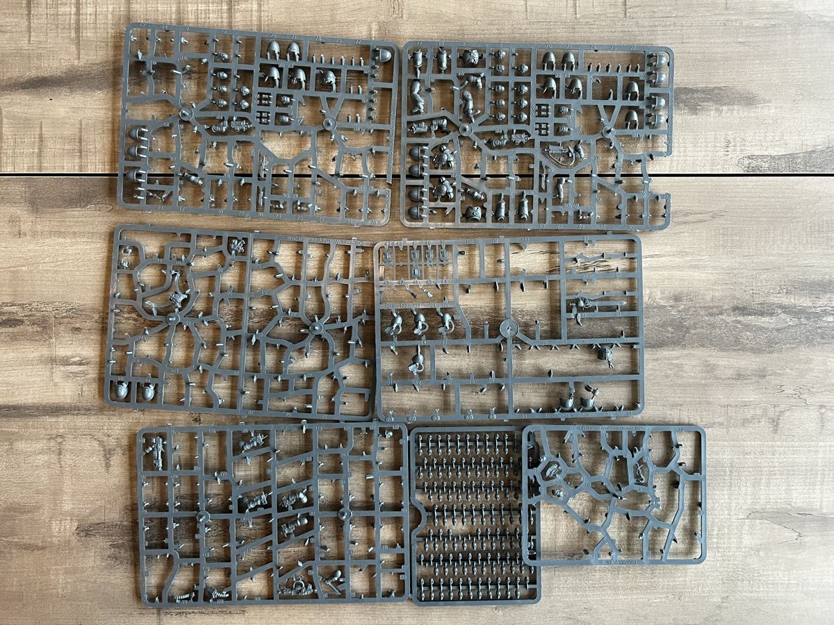 Spiele: Warhammer 40k/Horus Heresy Gussrahmen/Bits Set 13 – Gebraucht aus Läufelfingen von stephiesheena