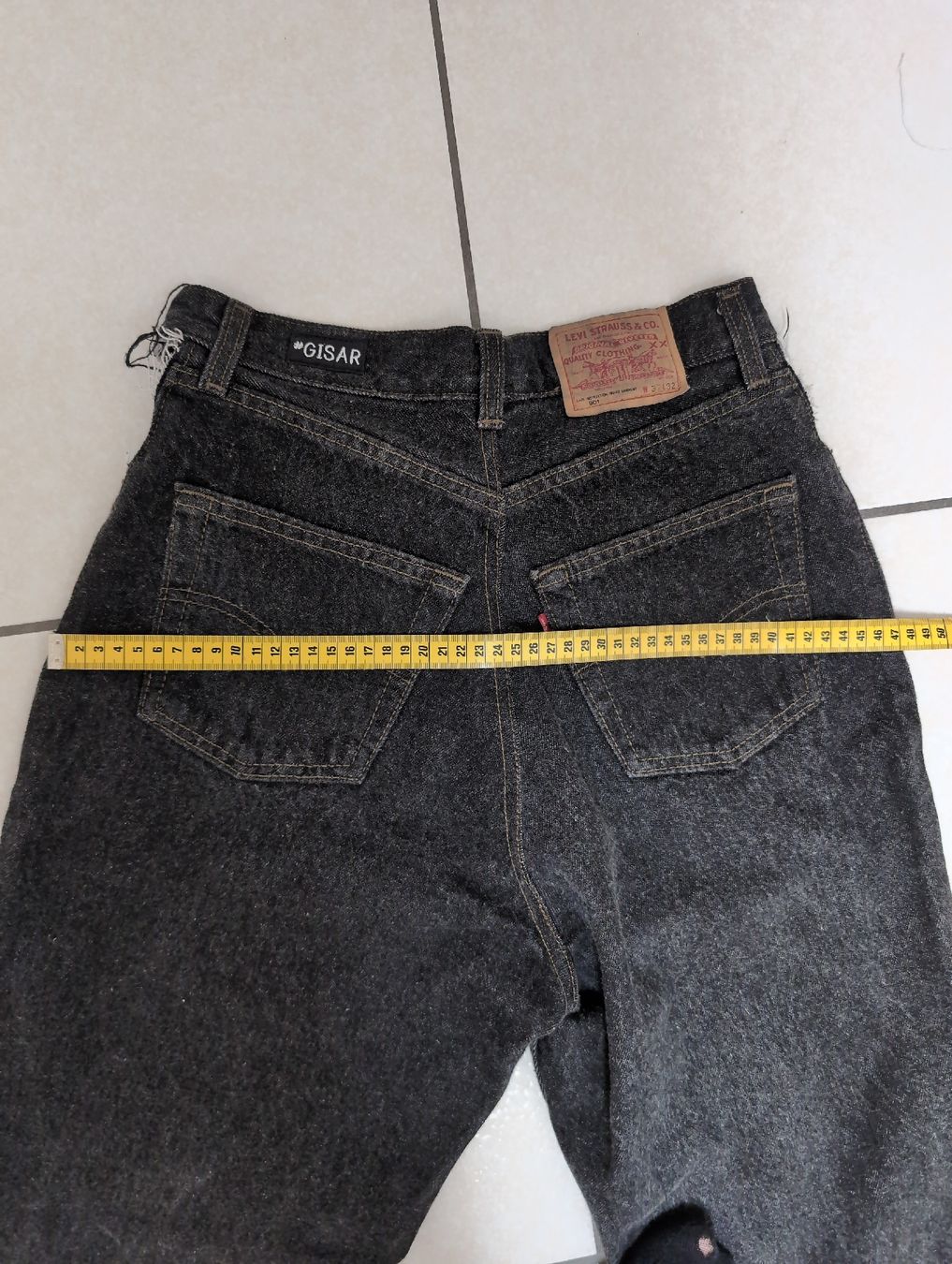Levi's Jeans: Jeans Levi's vintage modificati a mano – Gebraucht aus S. Pietro von van_2826 6