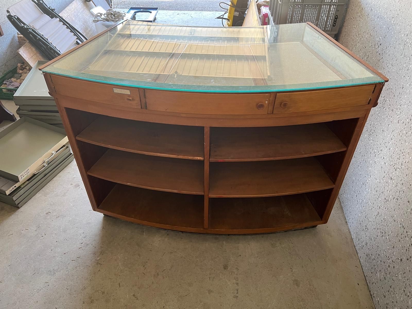 Vitrinen: Vitrine – Gebraucht aus Schwerzenbach von Trendlaedeli 2