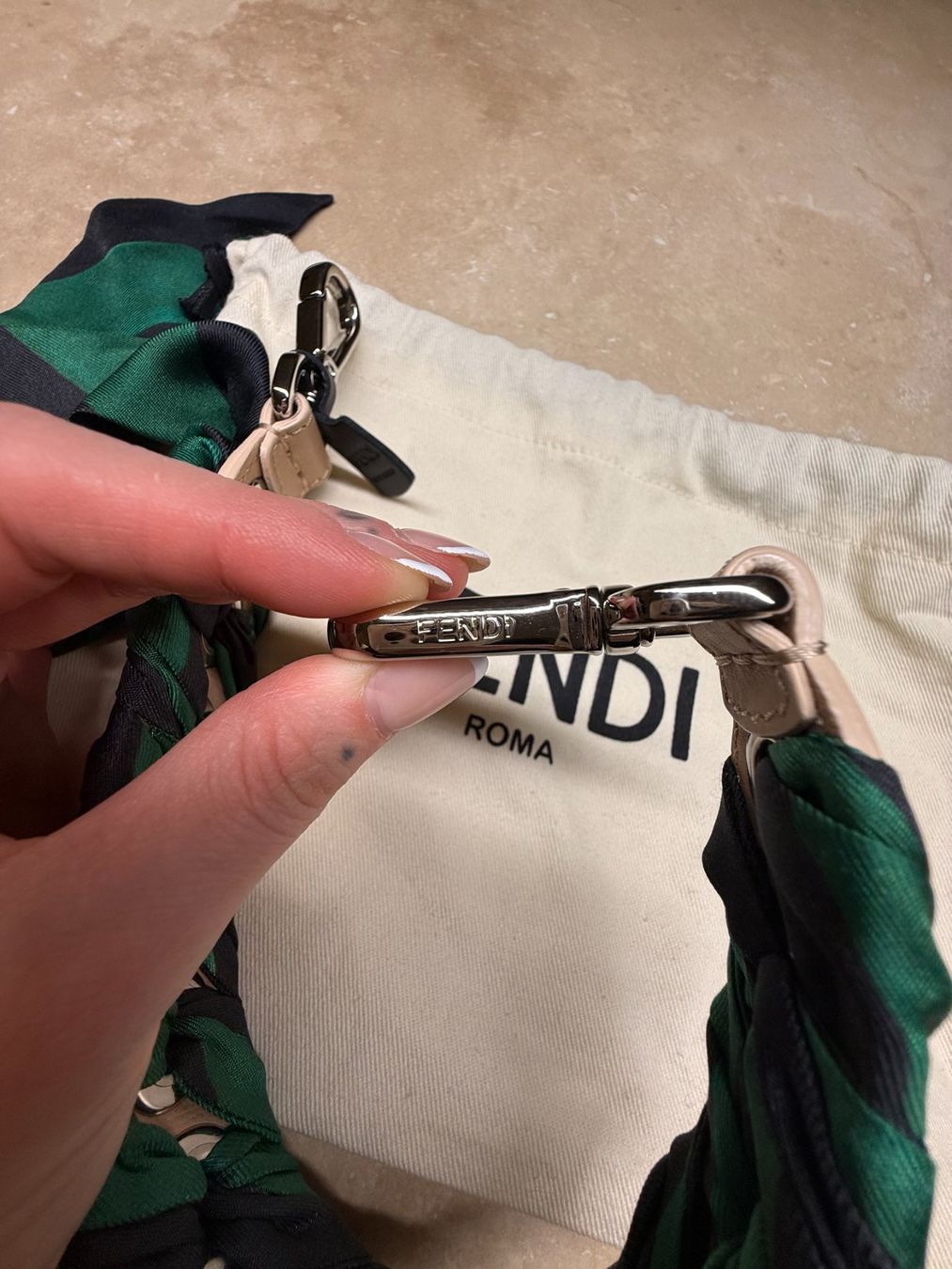 Fendi Borse: Fendi Ribbon Strap – Seide & Leder – Nuovo (secondo la descrizione) da Oberburg venduto da Cheysirius 2
