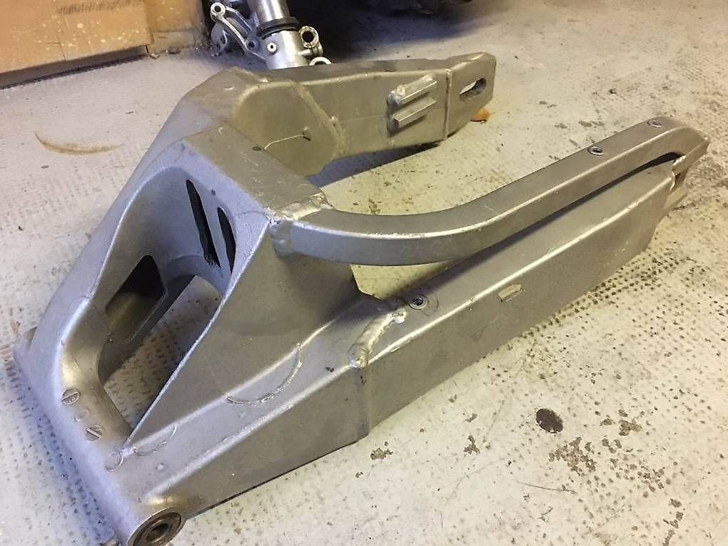 Tutti i ricambio per moto: Bras oscillant nsr 250 – Usato da Chêne-Bourg venduto da maxbiaggiking