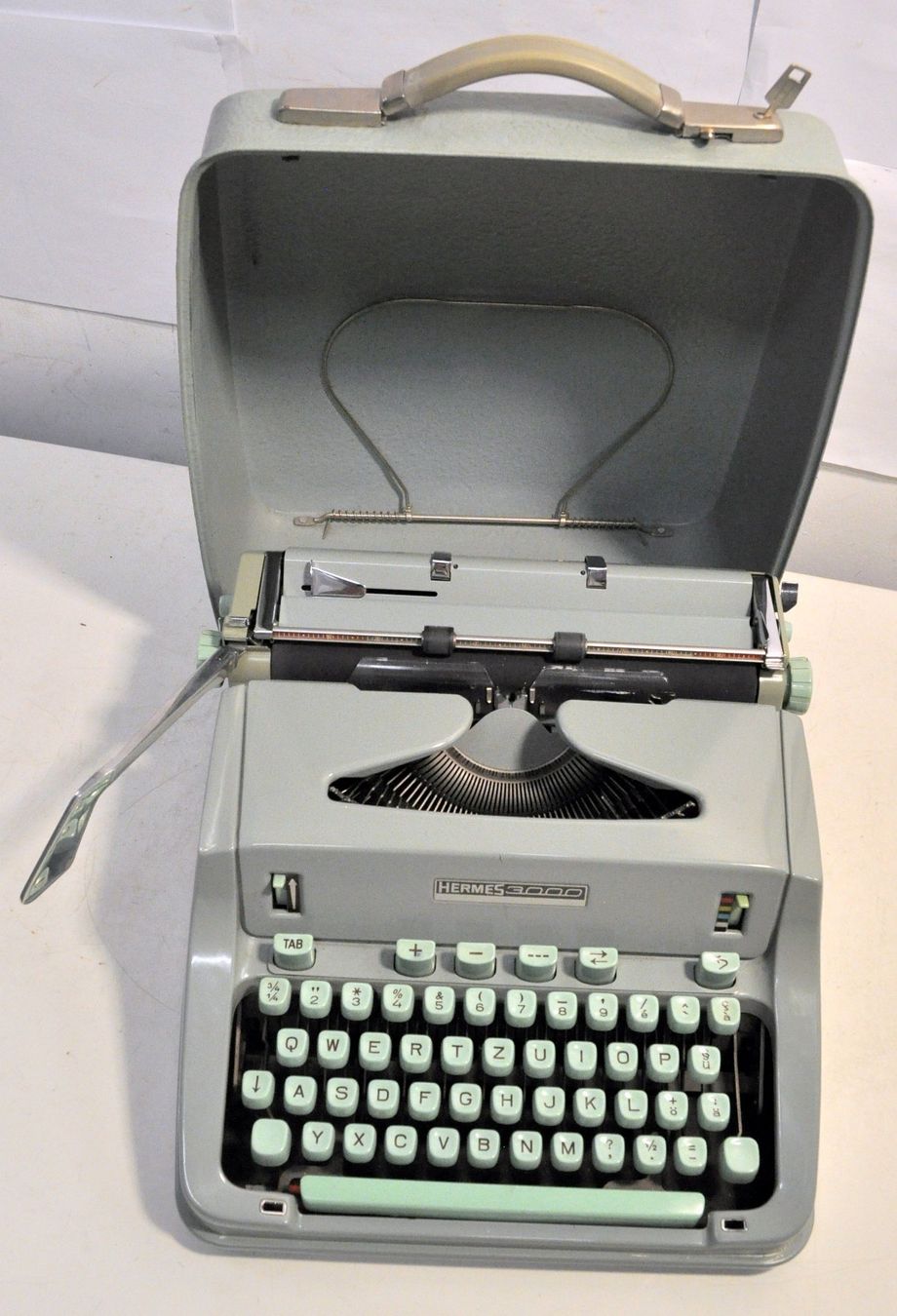 Hermès Macchine da scrivere: Ancienne machine à écrire vintage "Hermès 3000" – Usato da Neuchâtel venduto da Neuchatel 7