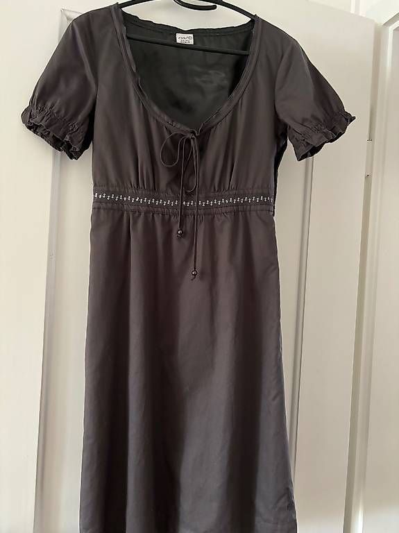 Kleider: Esprit Kleid, Grösse 36 (S) – Gebraucht aus bern von AAAA-A5