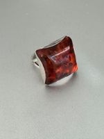 Antiker 835 Silber Ring mit Quadratischer  Bernstein: ca. 55