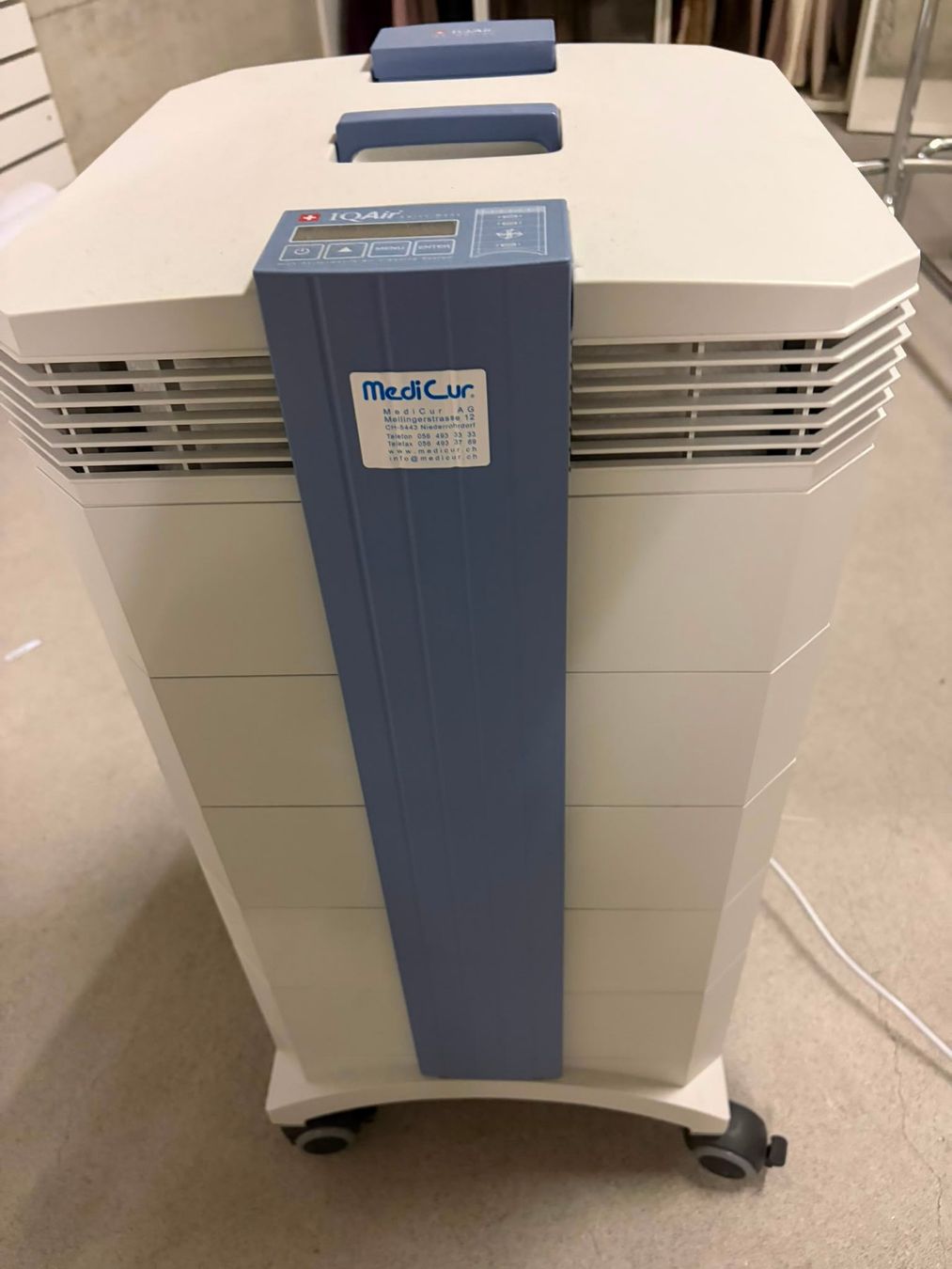 IQAir Purificatori d'aria: Luftreiniger Profigerät – Usato da Fürigen venduto da Bucheli59