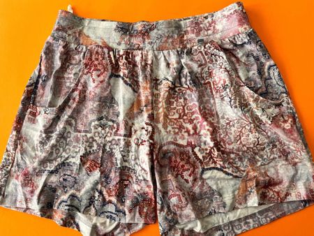 Damenshorts, SHORT STORIES, Grösse S, Gemustert