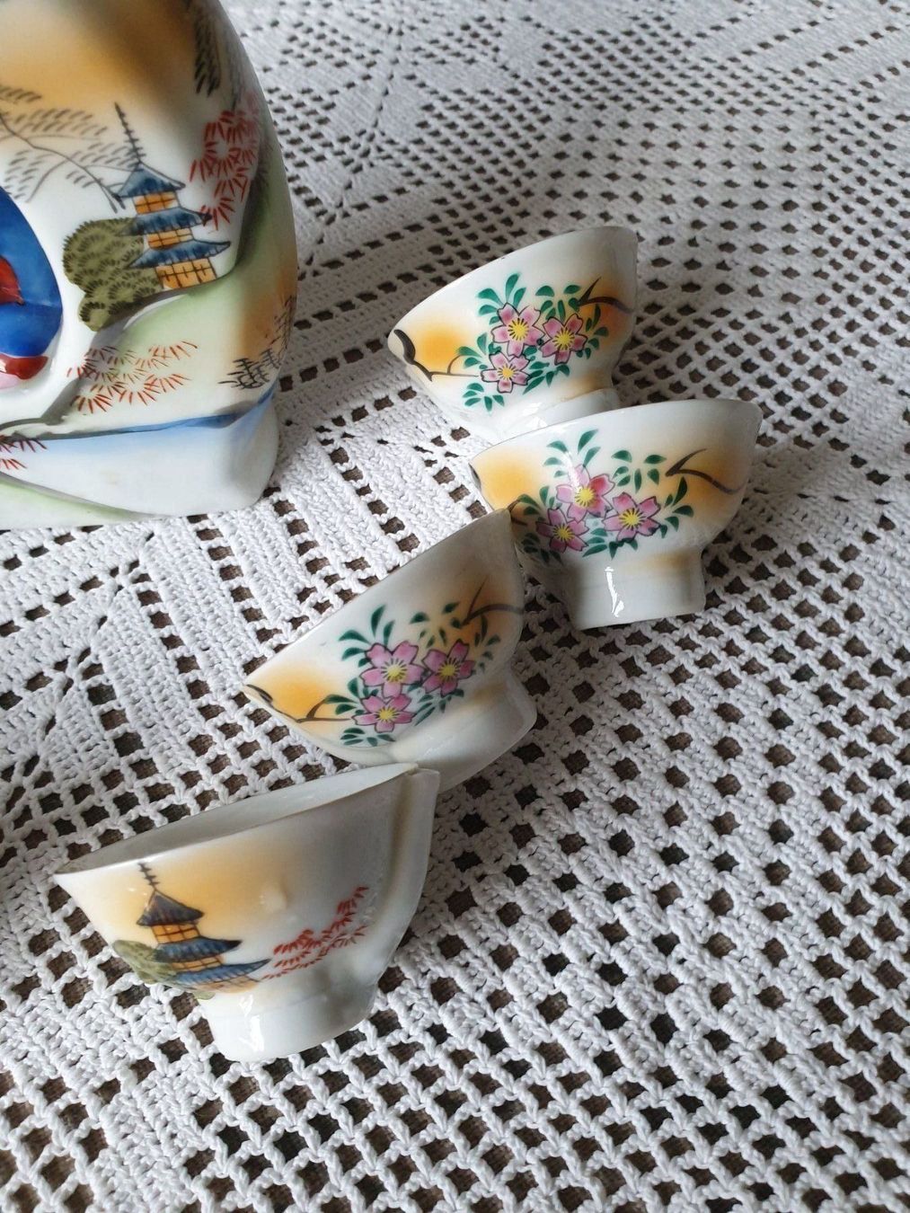 Set di piatti: Sake Set mit Pfeifton Geisha wunderbar – Usato da Bottmingen venduto da sandy_2 3