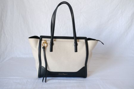Ferragamo sac Amy canvas tote bag noir/blanc/doré