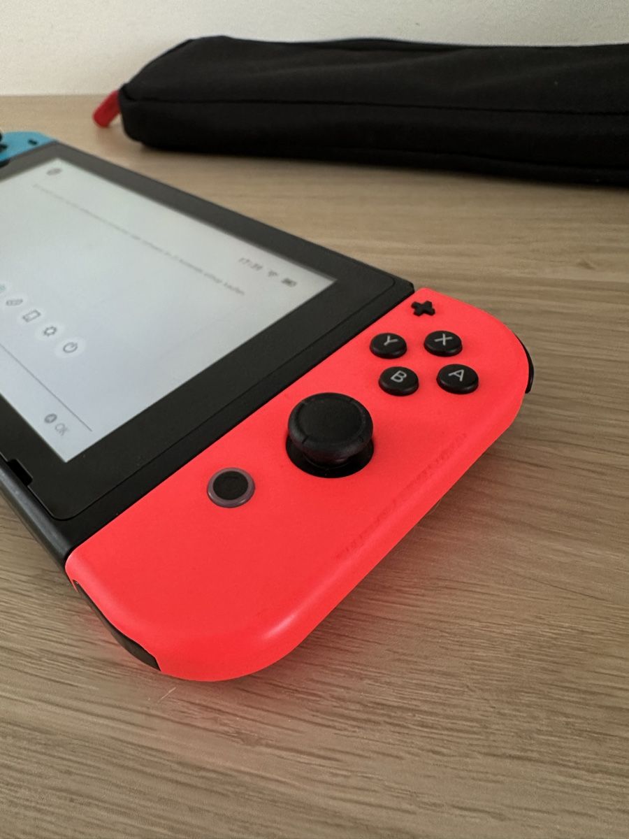 Nintendo Console: Nintendo Switch V2 12 Monate Online Membership bundle – Usato da Bättwil venduto da Samuel_Wyss 4