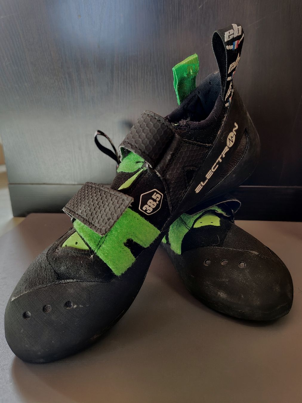Scarpe da uomo: EB Kletterschuhe Grösse 38.5 - neu – Nuovo (secondo la descrizione) da Au TG venduto da Michelle_9711 1