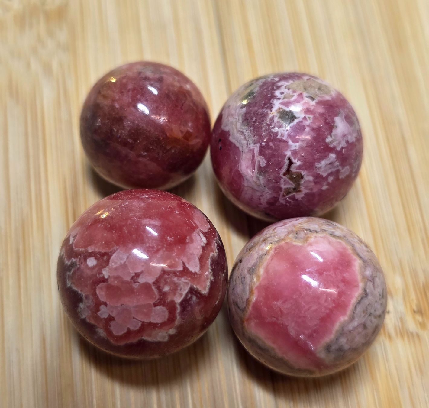 Minerali & Pietre curative: 4 Rhodochrosit Kugeln E 40.38g – Nuovo e nell'imballaggio originale da Matzingen venduto da Shay_Crystalz