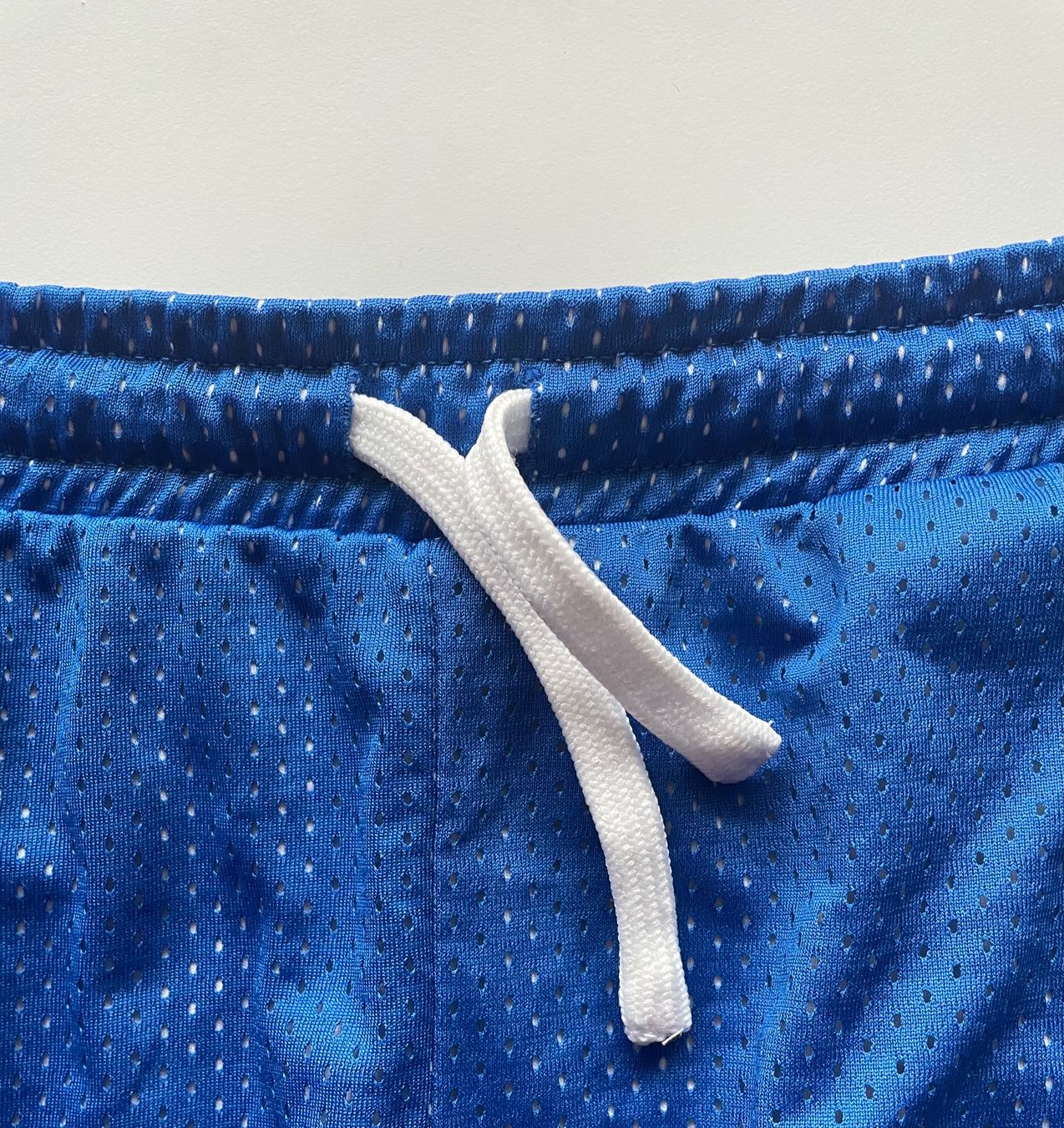 Benetton Hosen: Benetton Shorts, Gr. 176 oder 164, Top Zustand! – Gebraucht aus Winterthur von crave 5