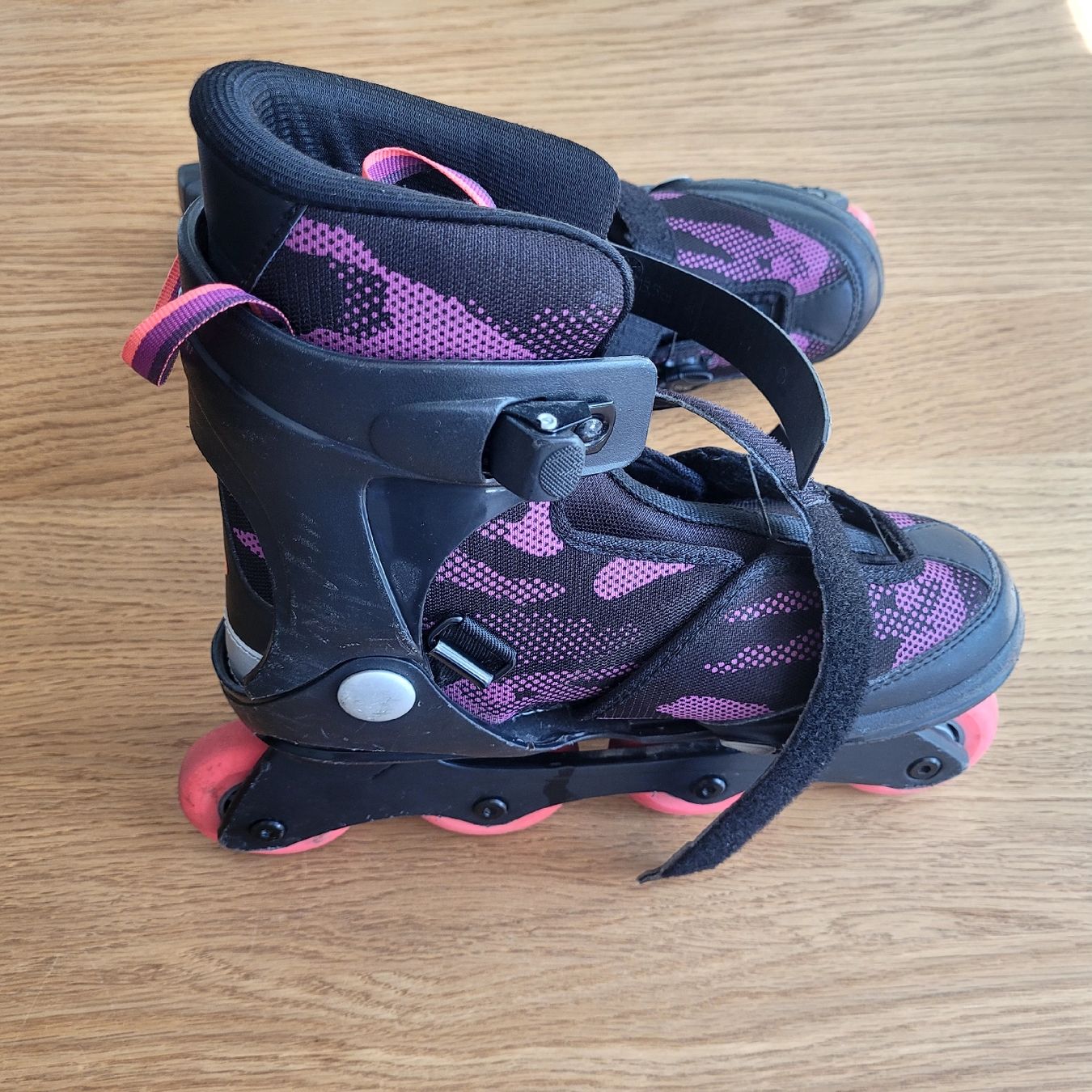 Pattini in linea & Pattini a rotelle: Inlineskates verstellbar 35-40/Kinder – Usato da Winterthur venduto da pajk12 1
