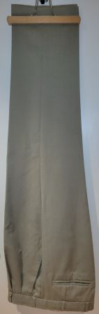Bundfaltenhose mit Aufschlag und Gesässtasche, Gr. 50, beige