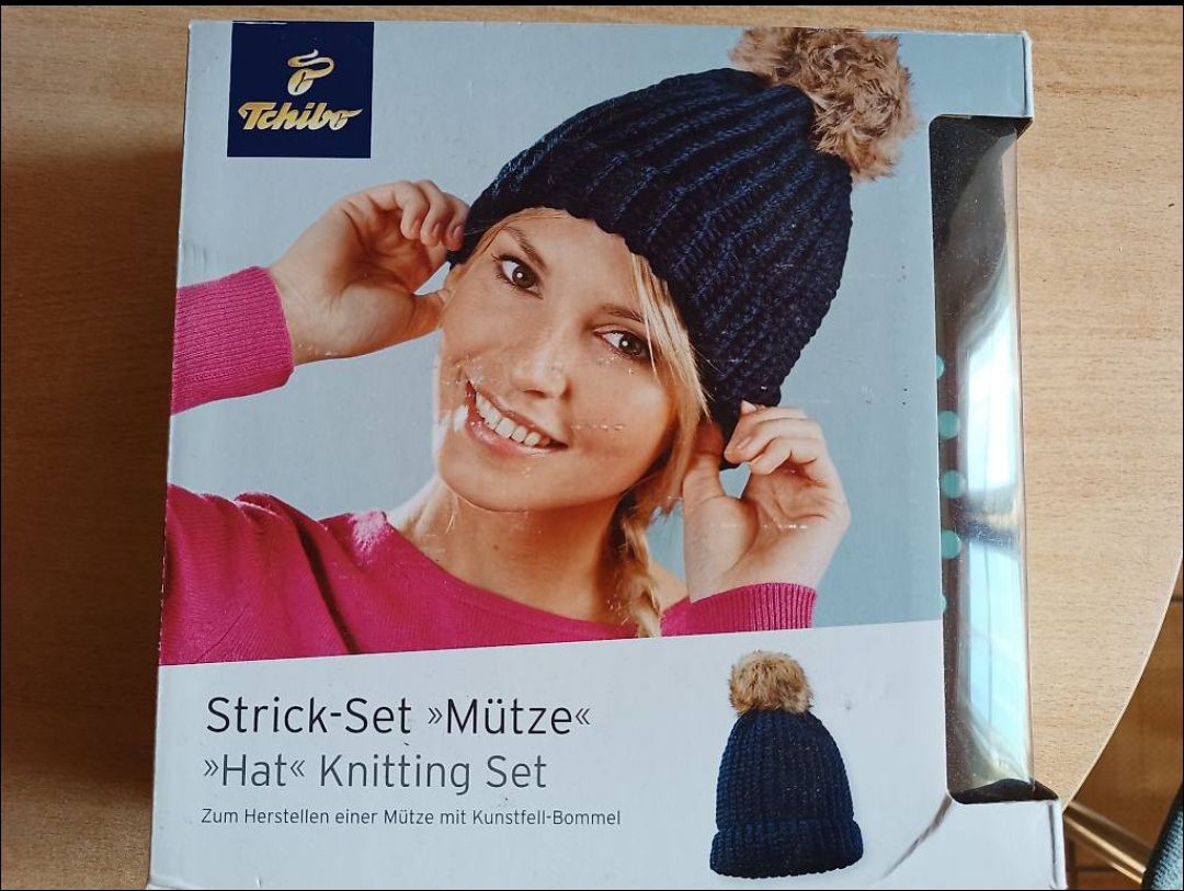 Kit bricolage: Kit Tricot Bonnet (écharpe )Tchibo – Usato da Cornaux NE venduto da Mimi983