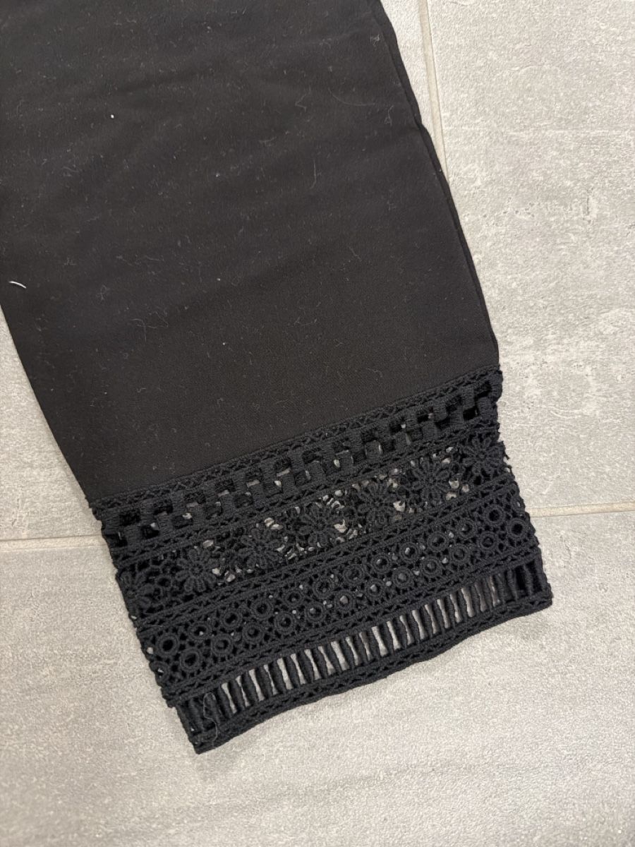 Zara Hosen: Zara Basic Hose schwarz mit Spitzenbesatz Grösse L – Gebraucht aus Oberglatt ZH von eve_6nj8 2