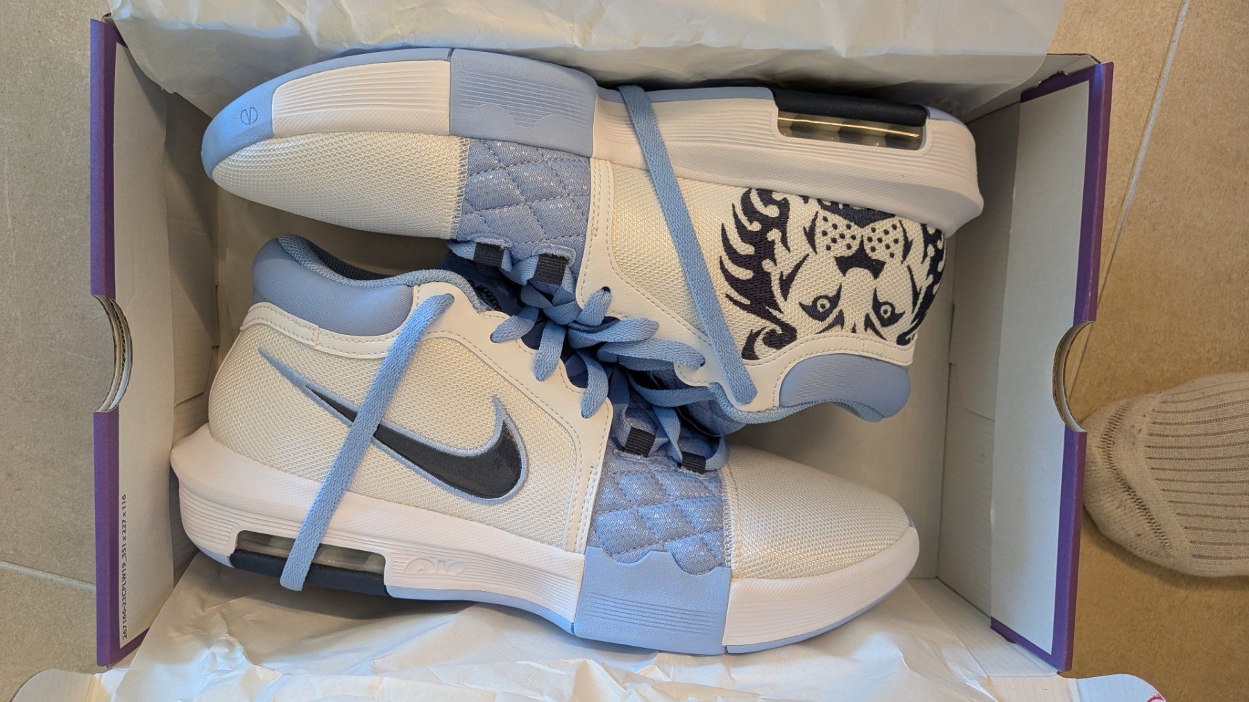 Nike Scarpe da uomo: Nike Lebron witness VIII taille 45 – Nuovo e nell'imballaggio originale da Apples venduto da lverschu