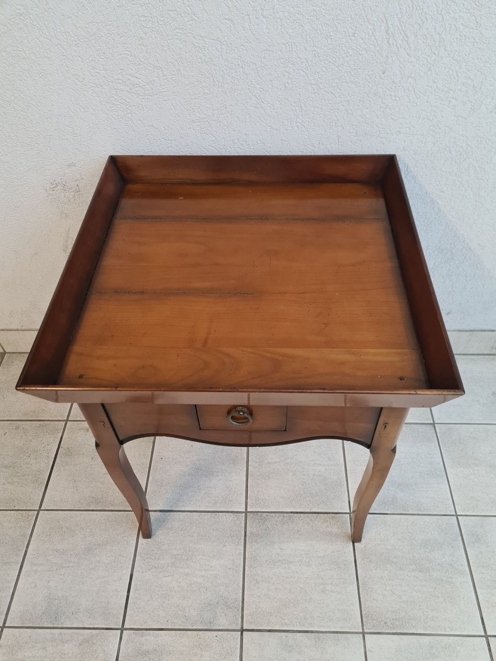 Tische: Magnifique table d'appoint anglaise – Gebraucht aus Monthey von 187-zeroo 4