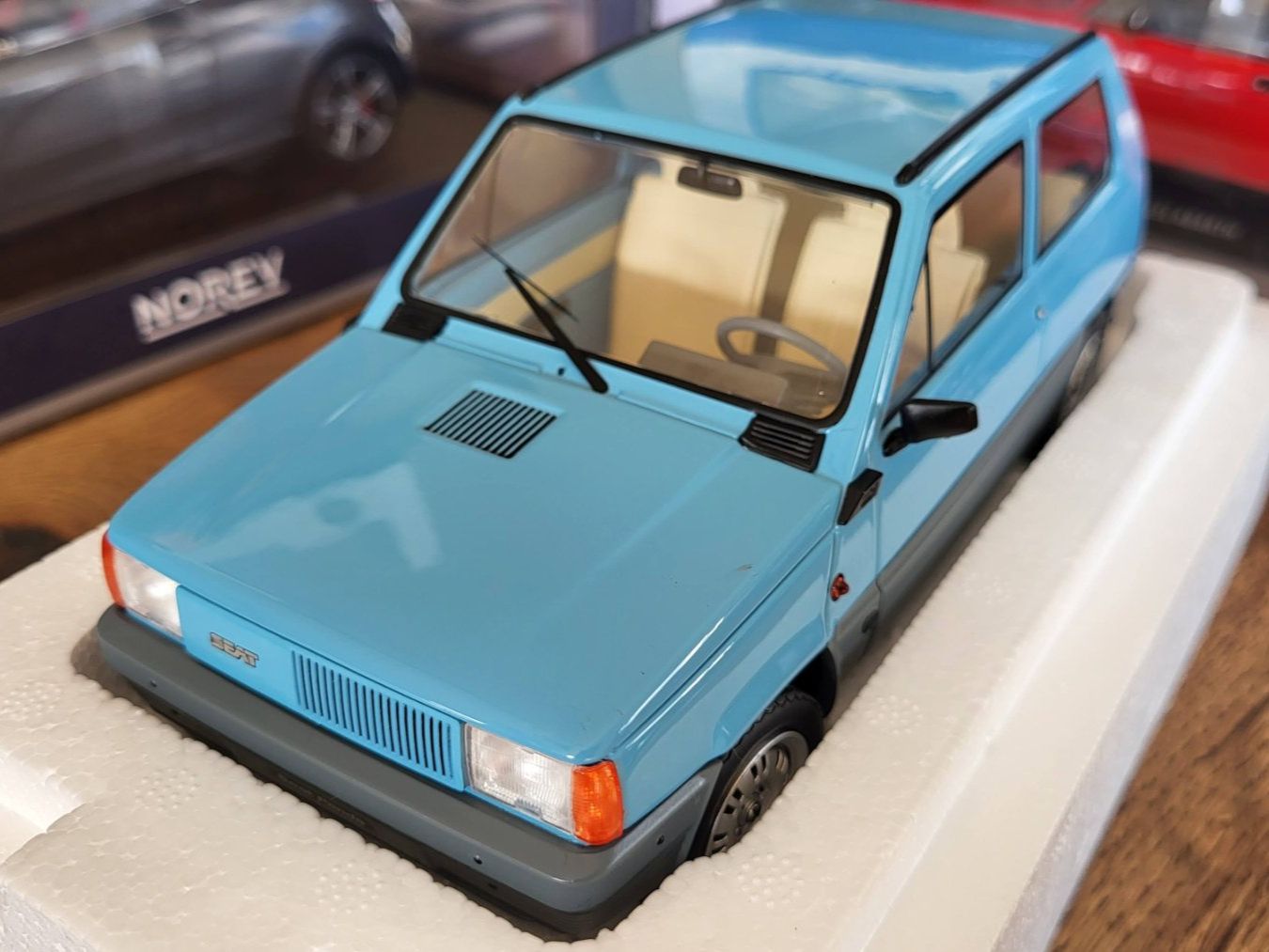 KK-Scale Modellini d'auto: Seat Panda 1:18 KK-Scale – Usato da Rothrist venduto da Juana5 1