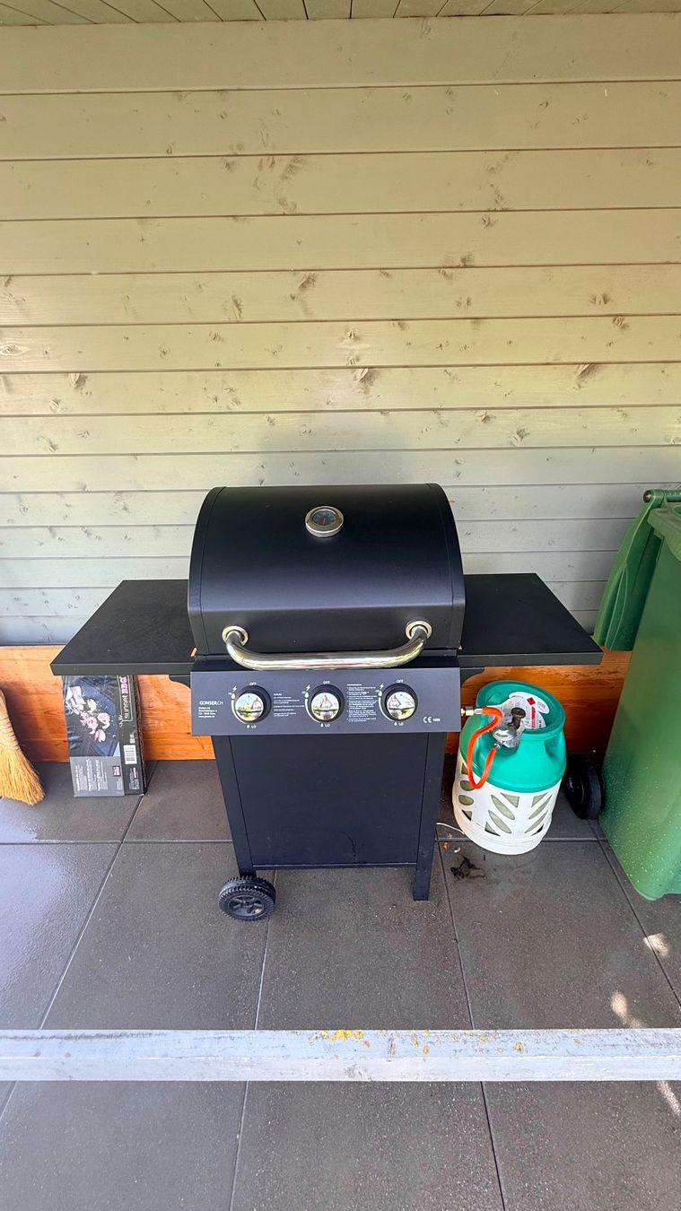 Griglie: Gasgrill 3 Brenner gebraucht – Usato da Oberaach venduto da SwissTigerBerg 3