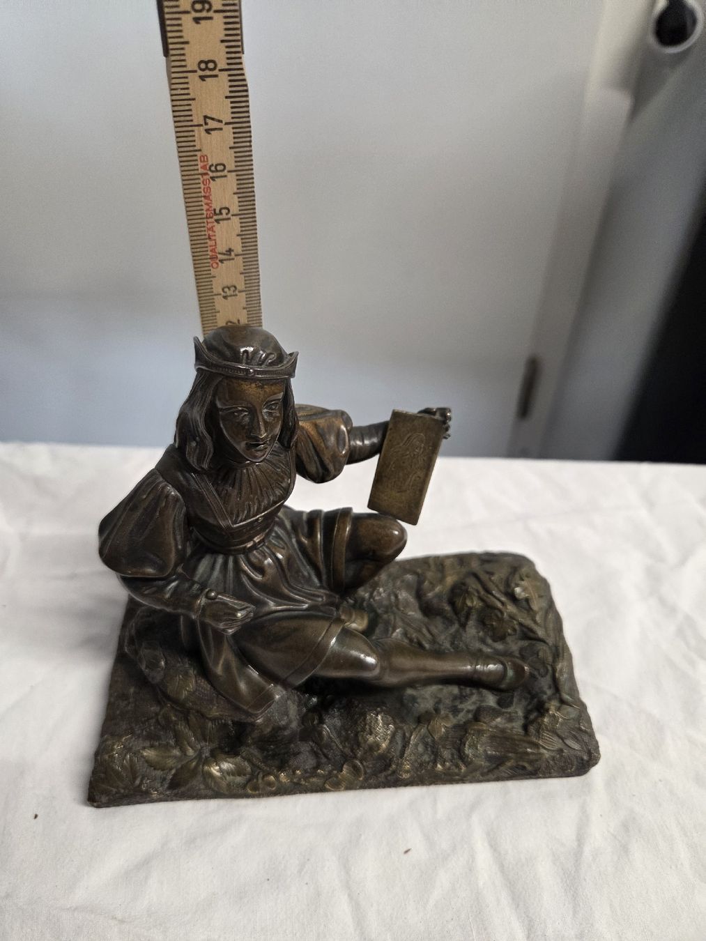 Sculture & Statue: Bronzefigur: Lesende Maid  – Usato da Dietikon venduto da Allegra34 3