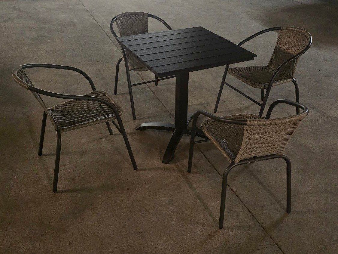 Set di tavolo e panche: Gartenmöbel Tisch mit 4 Stühlen – Usato da Steinen venduto da seb_6m2c